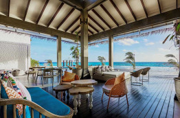 Maldives - Grand Park Kodhipparu Maldives - Restaurant Breeze Poolside Dining & Bar