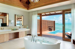 Maldives - Hideaway Beach Resort & Spa - Deluxe Water Villa