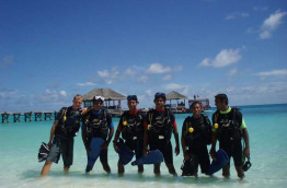 Maldives - Lux - Le staff du centre de plongée