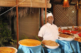 Maldives - Madoogali Resort - Restaurant