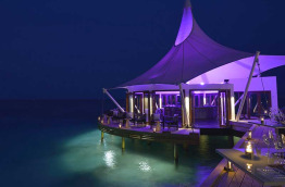 Maldives - Niyama Private Islands - Restaurant & Bar Edge