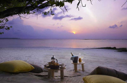 Maldives - Soneva Fushi - Petit-déjeuner sur la plage