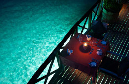Maldives - Sun Siyam Vilu Reef - Sunset Restaurant