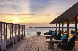 Maldives - Vakkaru Island - Lagoon Bar