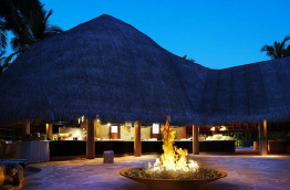 Maldives - W Retreat & Spa - Restaurant Fire