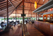 Maldives - Adaaran Select Meedhupparu - Bar principal